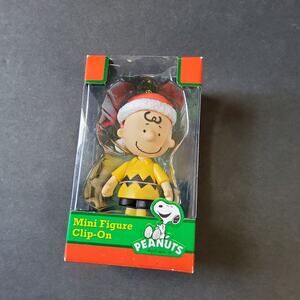 NIB 2012 peanuts Charlie Brown mini figure clip on Christmas holiday ornament